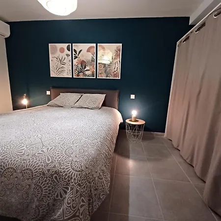 Chez Emoun Et Lina *